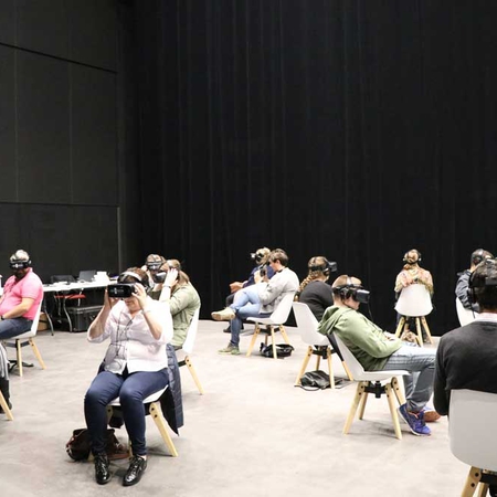Des séances de cinéma en réalité virtuelle ont été proposées aux visiteurs.